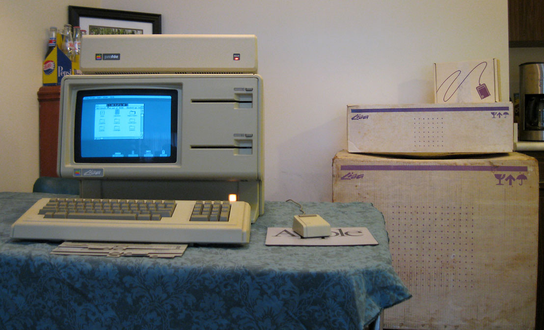 RARE BOXED APPLE LISA 1 COMPUTER SYSTEM COMPLETE, RESTORED, & WORKING